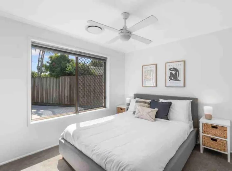Holiday home Modern Beach Home With Large Private Gardens Sunrise Beach