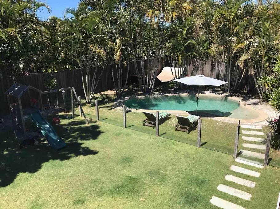 Modern Beach Home With Large Private Gardens Sunrise Beach